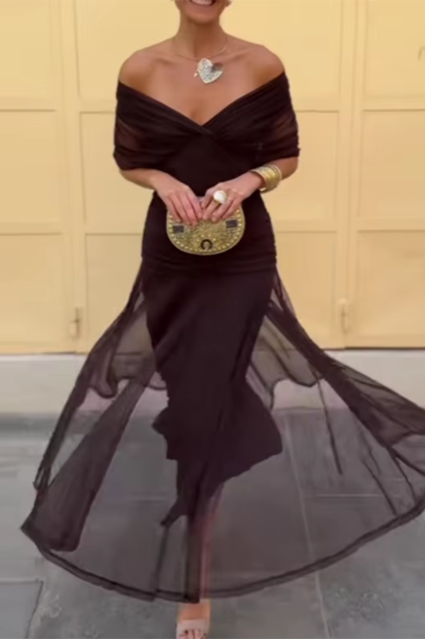 Luisa — Abito lungo da sera con scollo a V